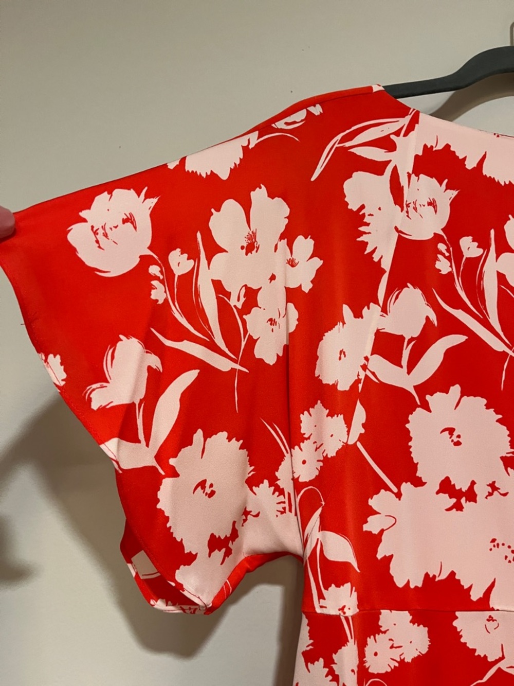 Lewit | Silk red & white floral midi dress Women’s size 6 kimono sleeves flowy - Picture 3 of 7